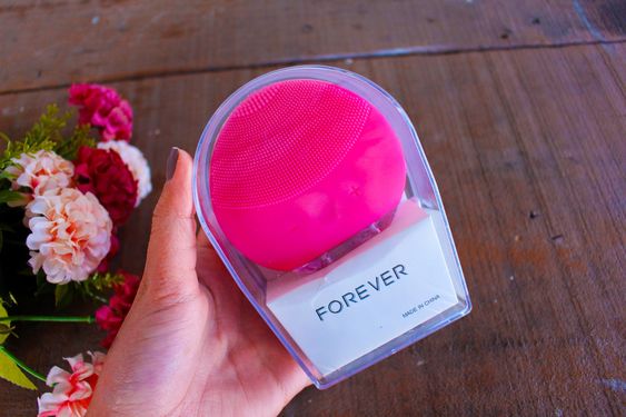 FOREVER LINA MINI Sonic Facial Cleansing Brush